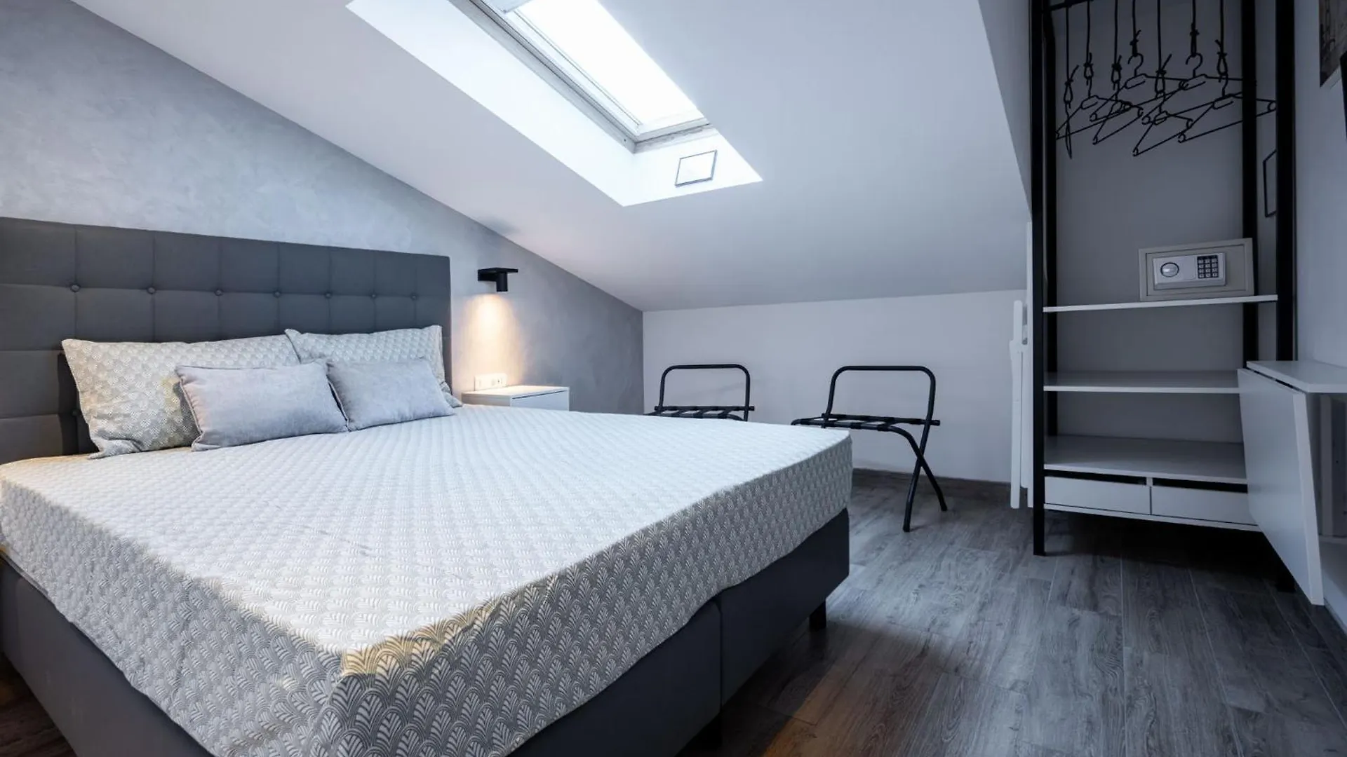 Unique City Center Apartments Gran Fenice With Free Garage Parking And Roof Terrace In One Of The Apartments 0*, Риека